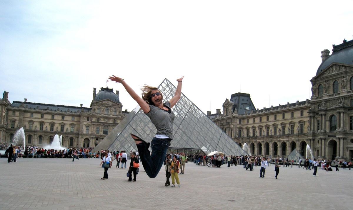 kimberly jumps, louvre, paris